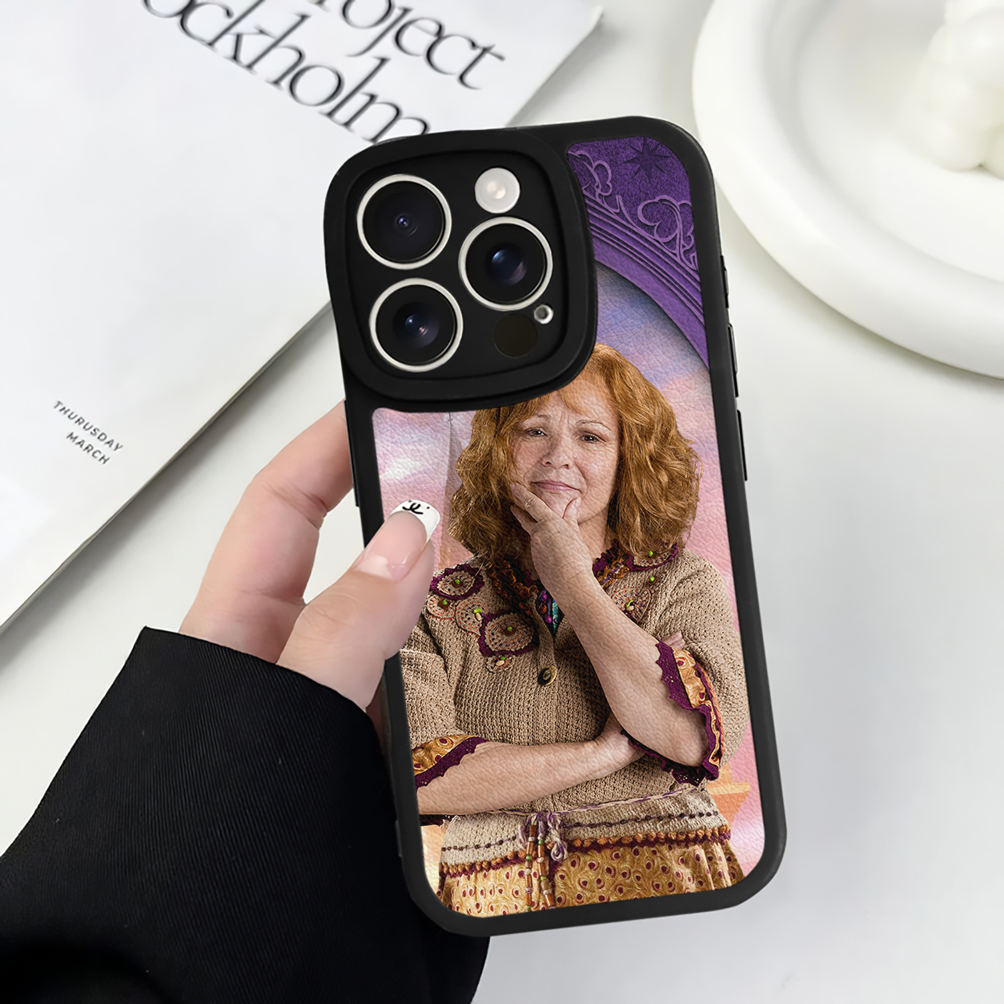 （画像用） Harry Potter ハリー・ポッターシリーズ 【iPhone 16シリーズ対応】シリコンスマホケース（レザー調） 材質：シリコン
